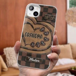 Grandma’s Love Is The Heart Of Our Family - Family Personalized Custom Clear Phone Case - Gift For Mom, Grandma -Pawfect House Sale 677f9d071a670